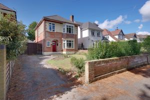 Front External- click for photo gallery